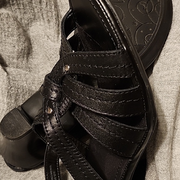 Strictly Comfort Brand Heeled Sandles - Picture 4 of 9